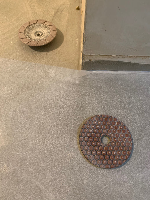 Comparison of Concrete Floor by Using Ceramic Cup Wheel and Resin Pad