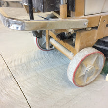 Cargar imagen en el visor de la galería, project of trap 16 grit 3 diamond segment for concrete